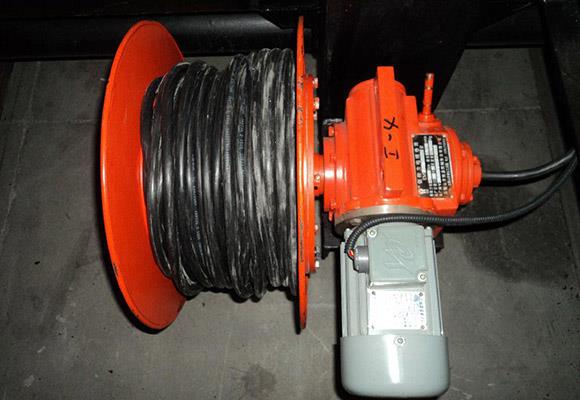 Xe đẩy truyền tải bằng dây cáp