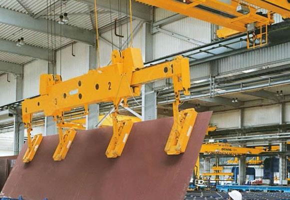 Cần cẩu cầu đôi dầm với nam châm điện