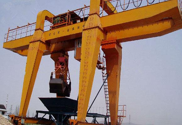 Cần cẩu với cẩu