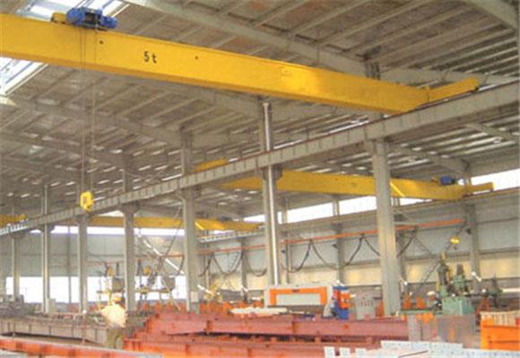Cần cẩu cầu đơn dầm thấp