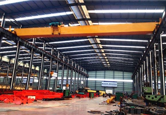 Trụ sở chính Low Crane