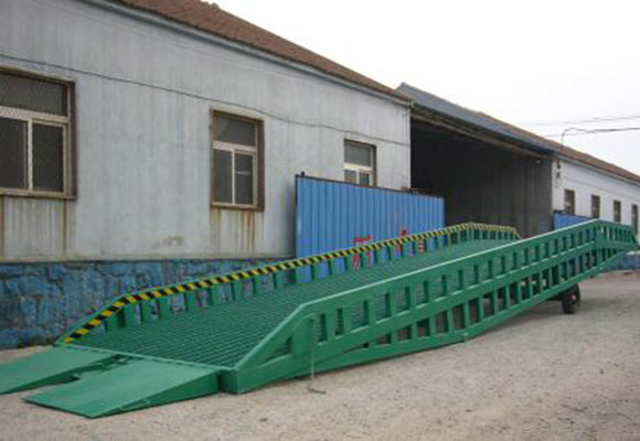 Cầu thủy lực di động