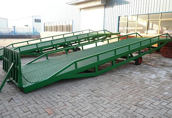 Cầu thủy lực di động