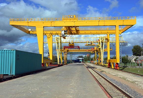 Cần cẩu goliath container