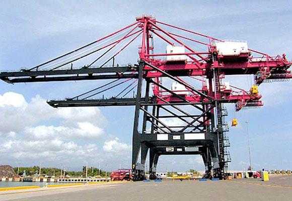 Vận chuyển đến bờ tàu container