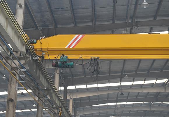 Cẩu trục EOT
