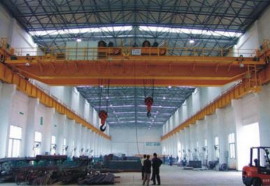 Cần cẩu trên dầm đôi với đôi xe đẩy