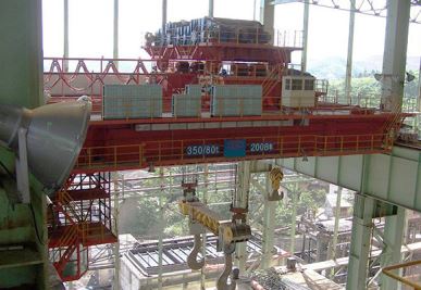 Bốn cẩu dầm cầu