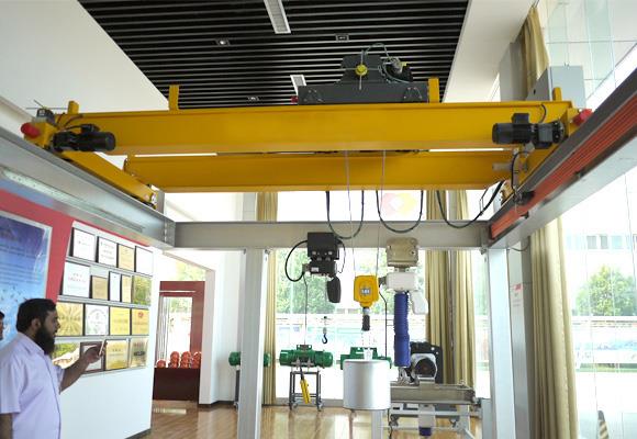 Chống Sway Crane