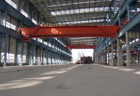 Cần cẩu đôi EOT