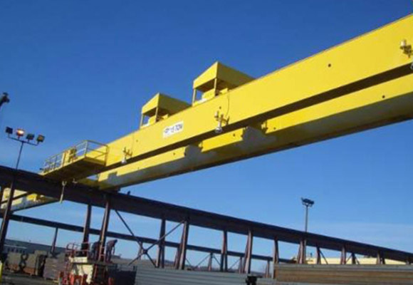 Cần cẩu trên dầm đôi với đôi xe đẩy